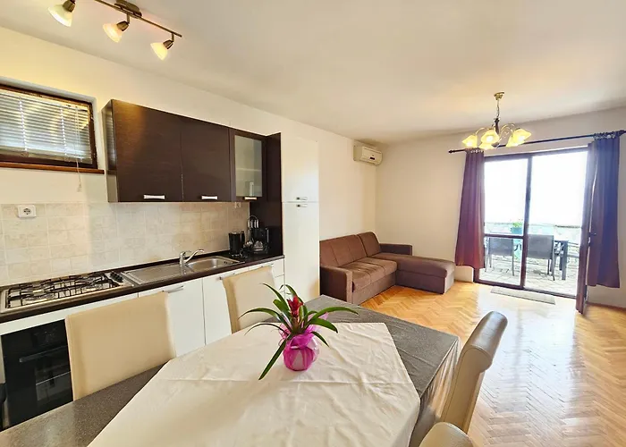 Jovana Nv - With Balcony With Sea View * Novi Vinodolski