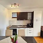 아파트 Jovana Nv - With Balcony With Sea View