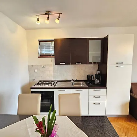 Jovana Nv - With Balcony With Sea View * Novi Vinodolski