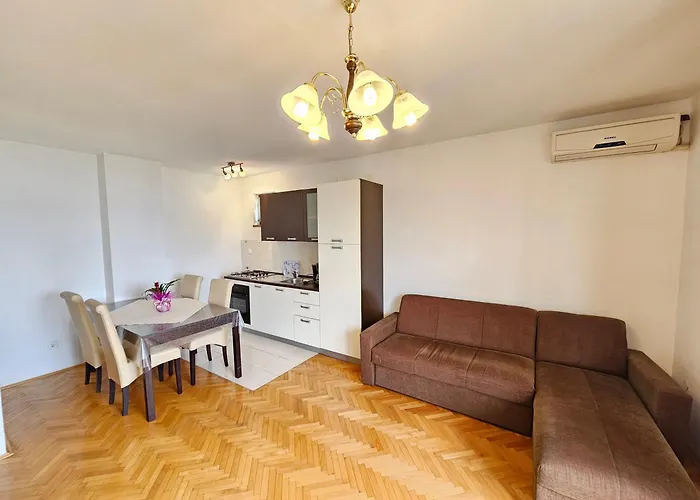 Jovana Nv - With Balcony With Sea View 아파트